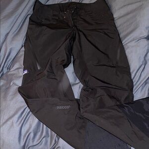 Patagonia Women's Black power bowl ski snow pants xs lined, but not insulated